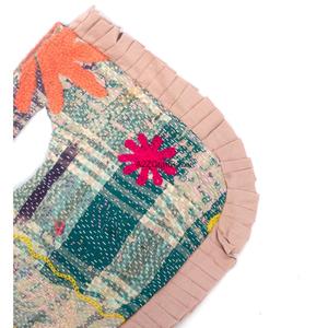 Pochette en tissu Kantha brodée Suzani faite à la main avec franges et poignée découpée, taille moyenne, motif multicolore, idéale pour les fêtes - Product Image 2