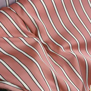 Suzhou Fabricante 95gsm 97% poliéster 3% spandex estampado tecido jacquard de cetim tecido elástico para camisa de cetim novos designs