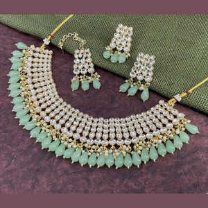 Ensemble collier ras du cou avec pierres Kundan plaquées or 10581086LG Parure de bijoux raffinés - Product Image 1