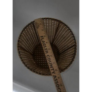 Soporte de lujo para macetas de ratán, ideal para decoración de plantas en mesas, estantes y esquinas en hogares modernos. Venta al por mayor desde India. - Product Image 3