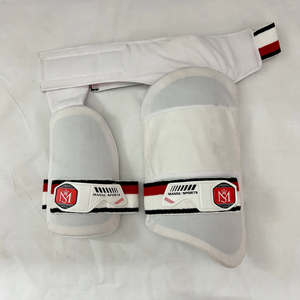 Protector Deportivo Mannu Predator Edge Thai Guard, Fabricado en Fábrica, Personalizado, Seguro para Jugadores de Cricket, Precios Competitivos en Equipamiento de Protección - Product Image 1