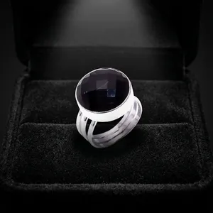 Bague unisexe en argent sterling fait main avec onyx noir, style vintage, sertie clos, bijou pour mariages, fêtes et mode tendance - Product Image 5