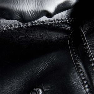 Guantes de Boxeo Fly Strap de Cuero para Muay Thai, Kickboxing y Sparring con Soporte Seguro para la Muñeca - Product Image 4