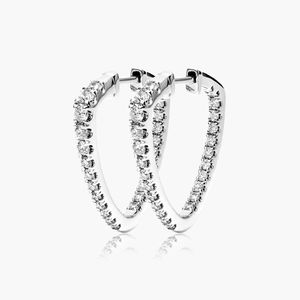 Boucles d'oreilles créoles Inside Out Triangle 1 CTW en or blanc avec diamants de laboratoire - Product Image 5