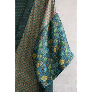 Kimono de Seda Indio Hecho a Mano para Mujer, Bata Corta Estampada para Spa, Ropa de Dormir, Ropa de Playa y Resort - Product Image 3