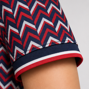 Polo Personalizado para Mujer con Diseño de Zigzag Azul Marino, Rojo y Blanco, de Secado Rápido, Transpirable, Manga Corta, Uniforme para Equipo de Golf WPS-0775 - Product Image 5