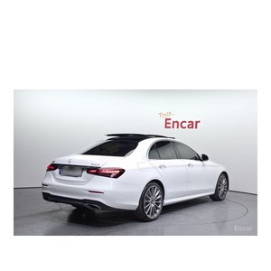 Mercedes-Benz E350 4MATIC AMG Line Classe E 2023 avec volant à gauche, boîte de vitesses automatique, sièges en cuir, caméra arrière - Product Image 2