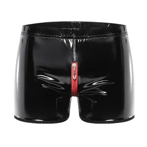 กางเกงขาสั้นผู้ชายเคลือบ PU เงา สีดำล้วน แต่งซิปสีแดง สไตล์โกธิค - Product Image 1