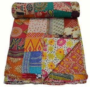 Couette kantha en coton, patchwork vintage, pour la décoration intérieure, nouvelle collection - Product Image 1