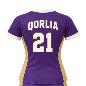 Ensemble d'uniformes de football personnalisés pour femmes, maillot sublimé à col en V, short assorti anti-humidité et écologique, rayures incurvées - Product Image 4
