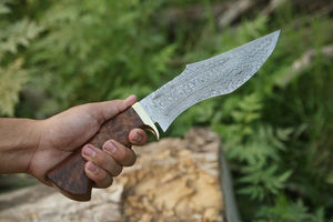 มีดล่าสัตว์สแตนเลสคุณภาพสูงแฟชั่นใหม่ที่ดีที่สุด ด้ามจับไม้โรสวูดจับสบาย  OEM ปรับแต่งได้ ใบมีดหยัก - Product Image 2