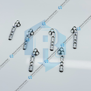 Placas de Bloqueo TPLO de Alta Calidad, Tamaño Estándar de 2.4mm, Juego de 2 Piezas, Precontorneadas, Estilo Voi 316L, para Cirugía Veterinaria en Gatos y Perros - Product Image 5