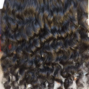 Cheveux humains bouclés vierges de qualité supérieure, tissage à la main et double trame à la machine, vente en gros en vrac, directement de l'usine - Product Image 1