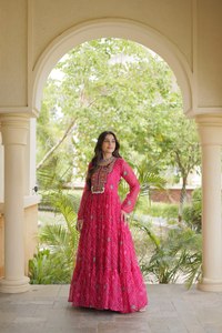 Women's <b>Green</b> Floor-Length Traditional Anarkali Suit With Embroidery Loose Fit For Diwali India Pakistan Style - Product Image 5