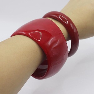 Bracelet en résine rouge de luxe, fait main, exquis, cadeau promotionnel original B-1 - Product Image 5