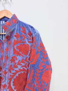 Veste en velours bleu Suzani, veste brodée, veste d'hiver, tenue de festival, veste pour femme, veste florale kashmiri, manteau court Suzani - Product Image 4