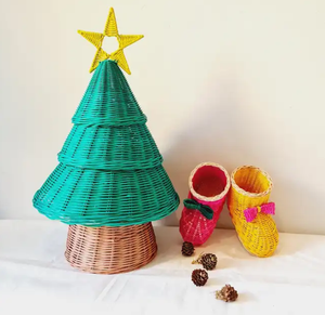 Estatuilla de reno de Navidad de ratán, artesanía rústica de ratán hecha a mano para sala de estar y exhibición de vacaciones de Vietnam - Product Image 4