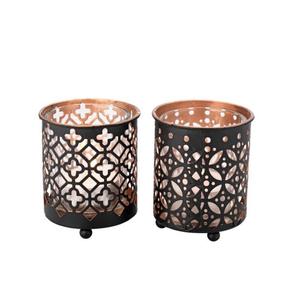 Elegante Portavelas Metálico con Diseño Decorativo Calado para Mesa, Estante y Centro de Mesa - Product Image 1