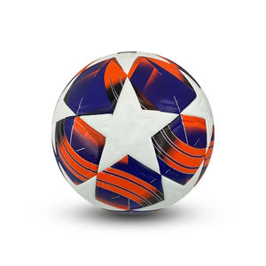 Ballon de football en cuir PU personnalisé avec logo et design sur mesure, haute qualité, léger, toucher doux, pour entraînement sportif, jeunes et adultes - Product Image 3