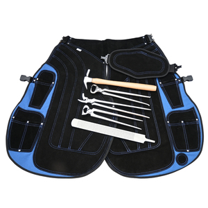 Kit complet de ferrage en cuir pour fermeur de chevaux : coupe-ongles de sabot, pince à clous courbée, extracteur de sabots, marteau de fermeur et râpe à sabots - Product Image 1