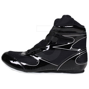 Chaussures de boxe athlétiques en cuir de qualité supérieure, fermeture à boucle, design respirant et léger pour un ajustement confortable, adhérence fiable - Product Image 3