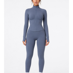 Nouvel ensemble de survêtement pour femme en promotion – Tenue d'entraînement, jogging, sportswear, vêtements de sport, gym, course à pied - Product Image 1