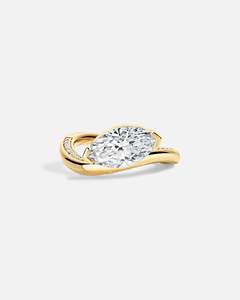 Anillo de Compromiso de Lujo Único con Diamante Cultivado en Laboratorio de Corte Marquesa en Oro Sólido de 14K, con Acentos Pavé Modernos, Diseño Ondulado, Certificado IGI - Product Image 1