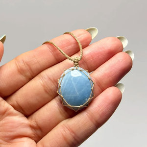 Collier pendentif en macramé avec pierre précieuse bleue Larimar naturelle, fait main, style bohème, bijoux en cristal de guérison, cadeau pour femme - Product Image 2