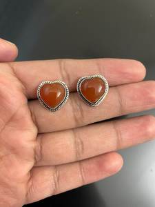 Boucles d'oreilles en argent sterling 925 faites à la main, en forme de cœur, avec pierre de naissance en cornaline, cadeau pour femme - Product Image 3