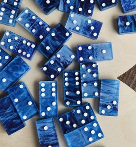 Jeu de dominos double six en résine avec motif marbré antique Brawn, écologique, moderne, jeu éducatif - Product Image 1