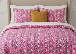 Colcha Floral Rosa Hecha a Mano, Cubrecama Reversible de Algodón, Decoración del Hogar con Puntada Kantha Tradicional - Product Image 2