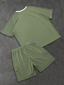 Conjunto de verano transpirable con logotipo personalizado OEM al por mayor para hombre, camiseta informal y pantalones cortos ligeros - Product Image 2