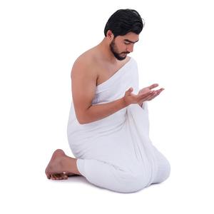 Serviette d'Ihram en coton de haute qualité, légère, respirante et durable, pour les ensembles Hajj et Omra, au style élégant et dotée de fonctionnalités numériques - Product Image 2