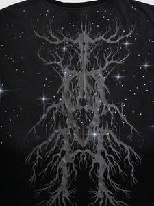 เสื้อยืดคอตตอนสีพื้นปักลายเพชรแบบสั่งทำขายส่งสำหรับผู้ชาย สไตล์สตรีทแฟชั่น โลโก้ด้านหน้า น้ำหนัก 200 กรัม แห้งเร็ว - Product Image 3