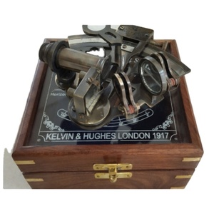 Sextante náutico de latón envejecido Kelvin & Hugs hecho a mano con patrón geométrico de 1917 con hermosa caja de madera - Tamaño 5 pulgadas - Product Image 1
