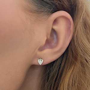 Boucles d'oreilles clous diamantées en forme de fraise, personnalisées, petites, en or massif 10k 14k 18k, serties pavé de diamants de laboratoire, pour enfants, vente en gros - Product Image 6