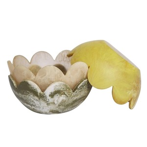 Bol en résine noir et or, pièce décorative de designer haut de gamme pour la mise en scène de tables de luxe, article de décoration intérieure - Product Image 4