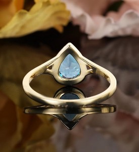 Bague de fiançailles en or 14 carats et argent sterling 925 avec alexandrite taille poire, pierre précieuse à changement de couleur, bijou vintage pour mariage, fête ou cadeau - Product Image 3