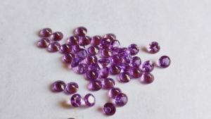 Ametyste naturelle taille personnalisée, 4 mm, taille brillant ronde, qualité AAA, violet foncé, gemmes calibrées d'Inde pour la joaillerie - Product Image 5