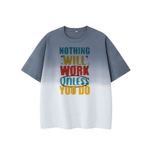 Think Less Do More - Camiseta Casual de Manga Corta con Cuello Redondo para Hombre, Corte Regular, Color Degradado, Estampado de Letras, 100% Algodón Jersey, 320 g - Product Image 3