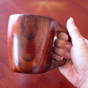 แก้วไม้ทำมือ แก้วกาแฟไม้เนื้อแข็ง งานแฮนด์เมด  ตกแต่งแบบธรรมชาติ สไตล์เรียบง่าย เป็นมิตรกับสิ่งแวดล้อม เหมาะสำหรับร้านอาหาร - Product Image 3