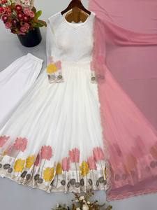 Nouvelle collection de robes de créateurs en faux georgette avec broderies et dupatta, robe Anarkali entièrement cousue et prête à porter. - Product Image 2