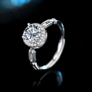 แหวนแฟชั่นหรูหรา ZAWO HOUSE ประดับเพชรโมอิสซาไนต์ทรงบริลเลียนท์ สำหรับทั้งชายและหญิง เงินแท้ S925 1 กะรัต ปรับขนาดได้ ตัวเรือนชุบทอง - Product Image 6