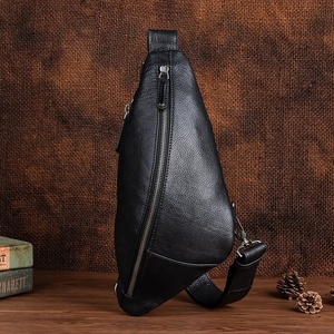 Sac de poitrine en cuir véritable pour professionnels, très demandé, avec plusieurs poches, coutures renforcées et sangle de poitrine/épaule durable. - Product Image 5