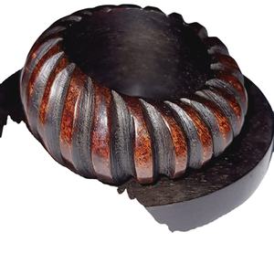 Anneaux de serviette en bois en forme de feuille fabriqués à la main classiques pour un usage commercial dans les restaurants produit en gros - Product Image 2