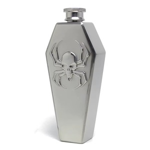 กระติกน้ำทรงโลงศพสีเงินลายหัวกะโหลกพร้อมแก้วช็อต ภาชนะใส่เครื่องดื่มพกพาสะดวกสำหรับการเดินทางและเป็นของขวัญจากอินเดีย - Product Image 6