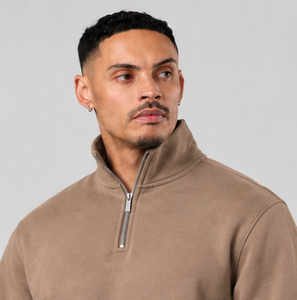 Ensemble de survêtement marron clair personnalisé pour hommes avec demi-zip et pantalon de jogging - Product Image 4
