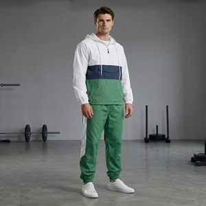 Ensemble de survêtement coupe-vent 2 pièces pour homme avec pull à col zippé et pantalon de jogging doublé en mesh - Product Image 2