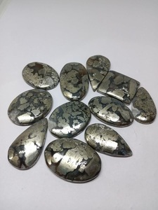Pierre précieuse naturelle Apache Gold, cabochon en vrac, vente en gros, pierre de guérison en pyrite dorée et magnétite pour la fabrication de bijoux - Product Image 6