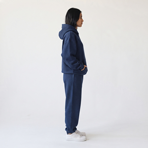 Conjunto Deportivo de Dos Piezas para Mujer, Sudadera Holgada con Capucha y Pantalones Deportivos de Felpa Premium, Estilo Casual y Urbano - Product Image 3